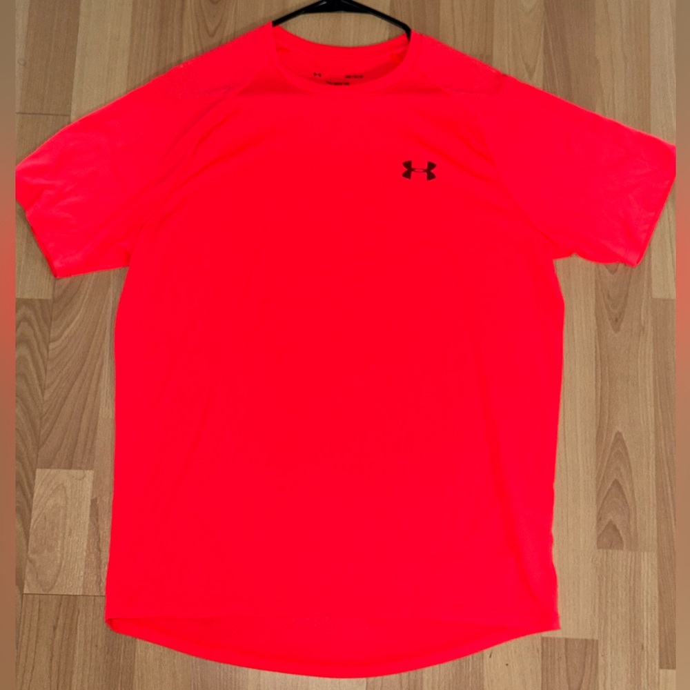 *Like New* Under Armour HeatGear Tech 2.0 Short Sleeve Shirt Size Medium